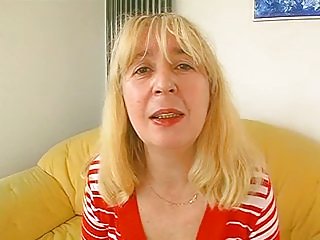 Porno mädchen pisse auf männer amateur gibt große kopf
